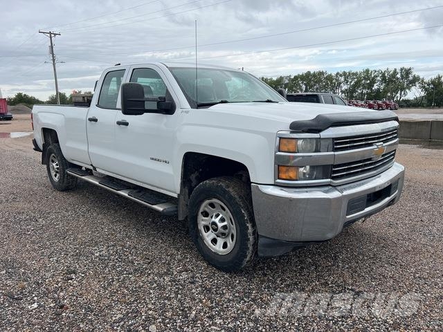 Chevrolet Silverado 3500HD Pikapai / Bortiniai sunkvežimiai