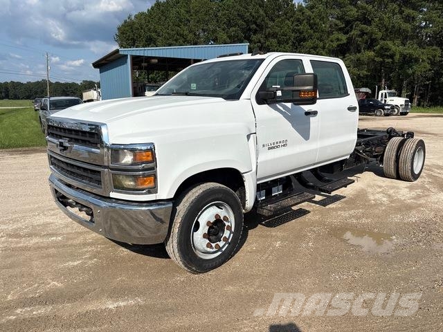 Chevrolet Silverado 5500HD كابينة والداخلية