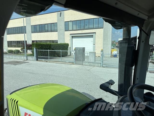 CLAAS Arion 550 Tractoare