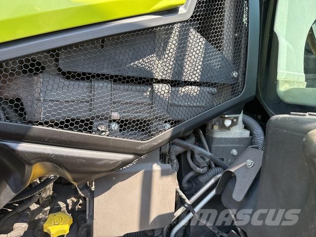 CLAAS Arion 550 Tractoare