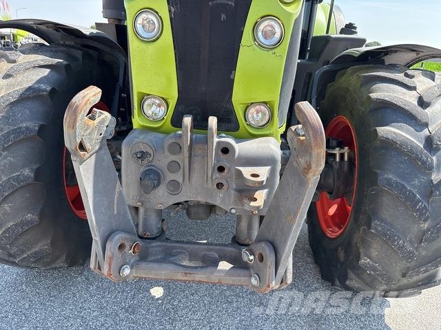 CLAAS Arion 550 Tractoare