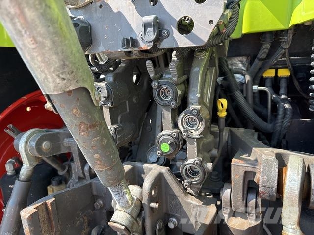 CLAAS Arion 550 Tractoare