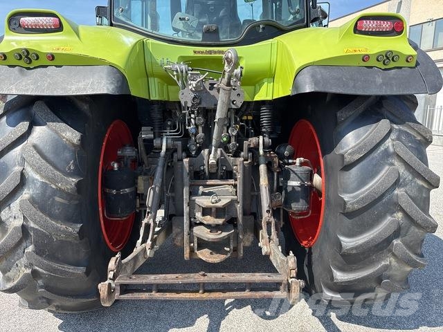 CLAAS Arion 550 Tractoare