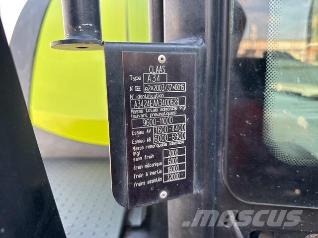 CLAAS Arion 550 Tractoare