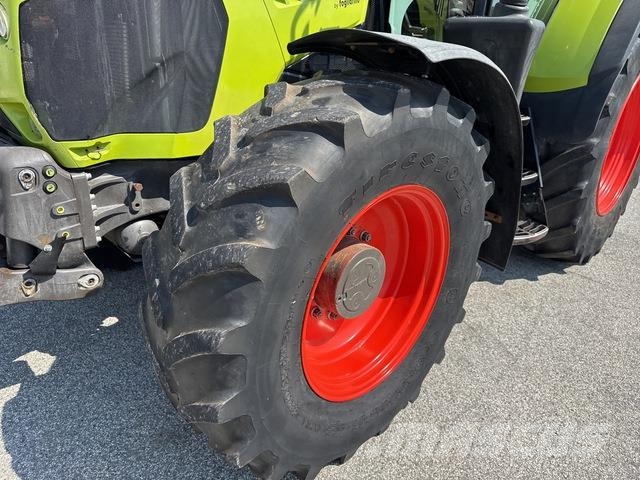 CLAAS Arion 550 Tractoare