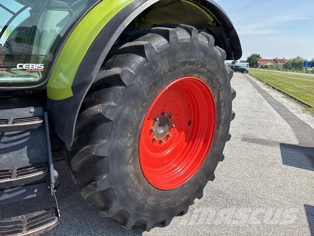 CLAAS Arion 550 Tractoare