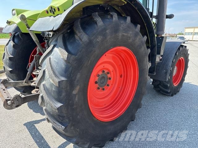 CLAAS Arion 550 Tractoare