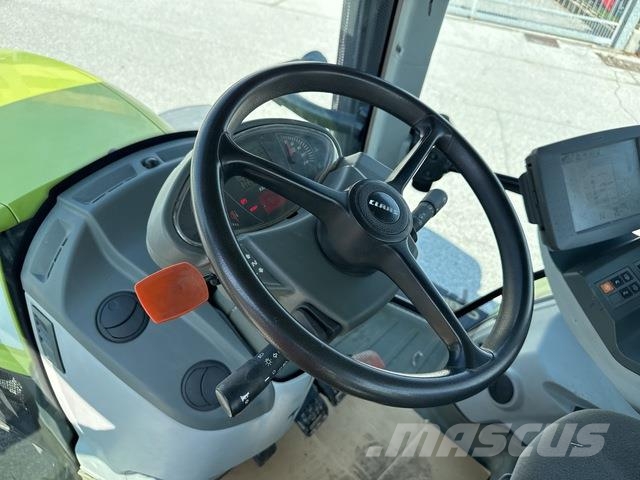 CLAAS Arion 550 Tractoare