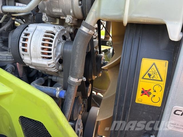 CLAAS Arion 630 Tractoare
