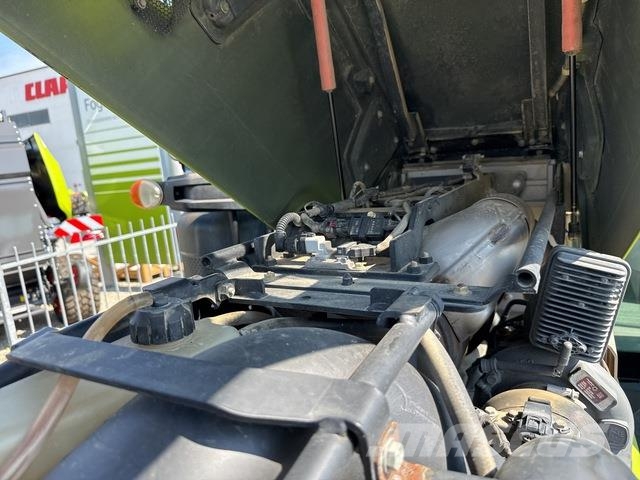 CLAAS Arion 630 Tractoare