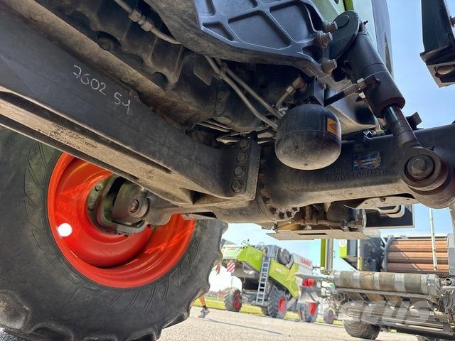 CLAAS Arion 630 Tractoare