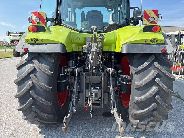 CLAAS Arion 630 Tractoare