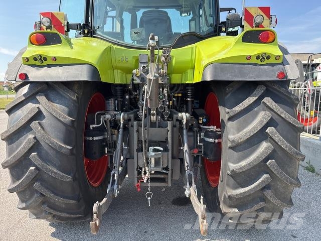 CLAAS Arion 630 Tractoare