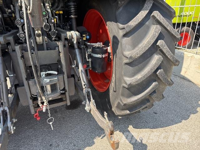 CLAAS Arion 630 Tractoare