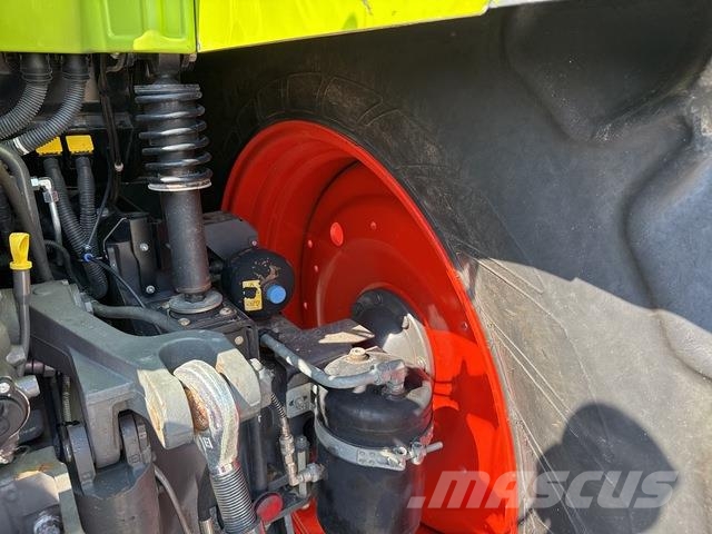 CLAAS Arion 630 Tractoare