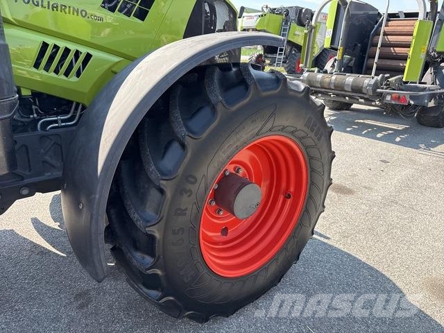 CLAAS Arion 630 Tractoare