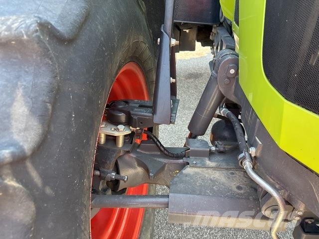 CLAAS Arion 630 Tractoare