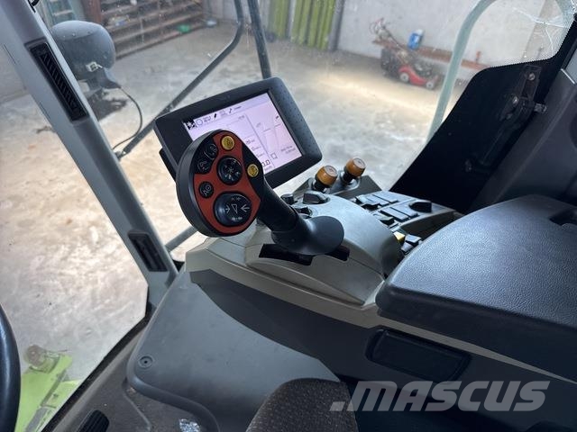 CLAAS Lexion 740 Teraviljakombainid