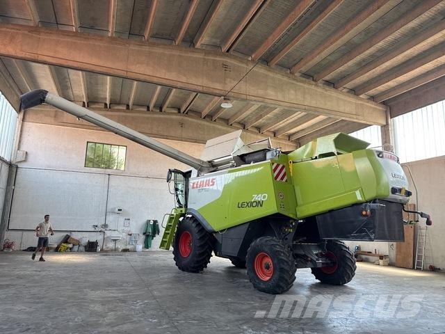 CLAAS Lexion 740 Teraviljakombainid