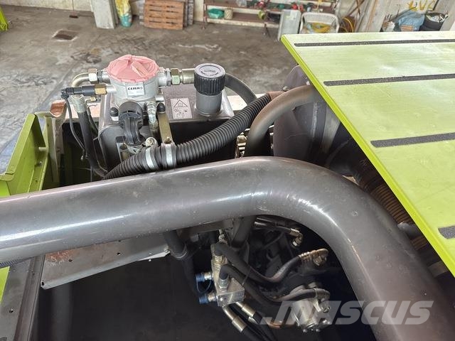 CLAAS Lexion 740 Teraviljakombainid