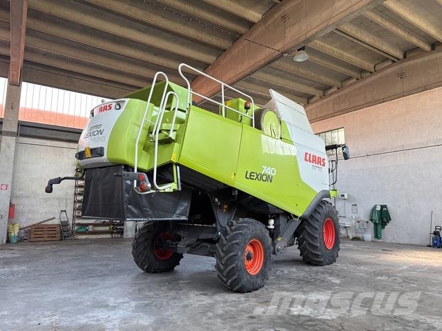 CLAAS Lexion 740 Teraviljakombainid