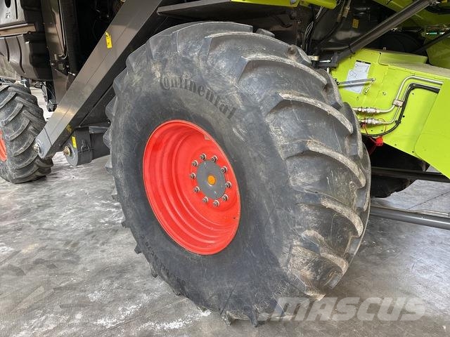 CLAAS Lexion 740 Teraviljakombainid