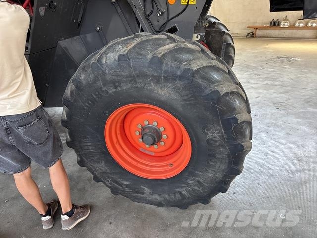 CLAAS Lexion 740 Teraviljakombainid
