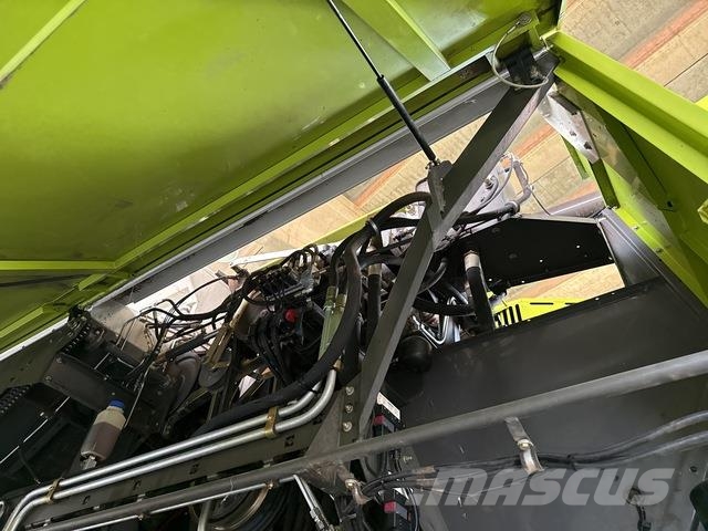 CLAAS Lexion 740 Teraviljakombainid