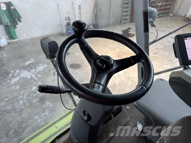 CLAAS Lexion 740 Teraviljakombainid