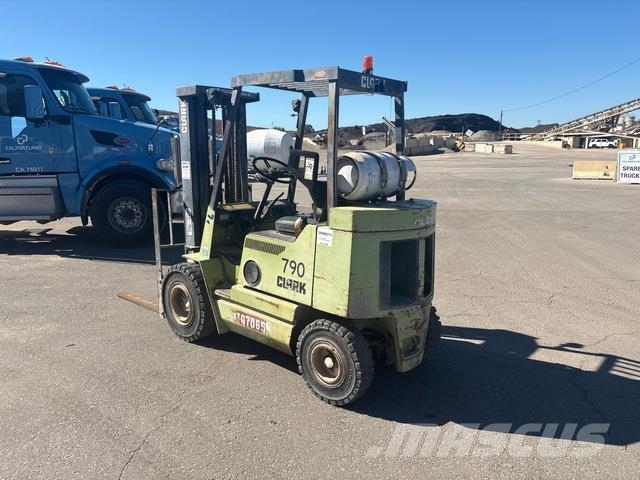Clark GPX25 Targoncák-Egyéb