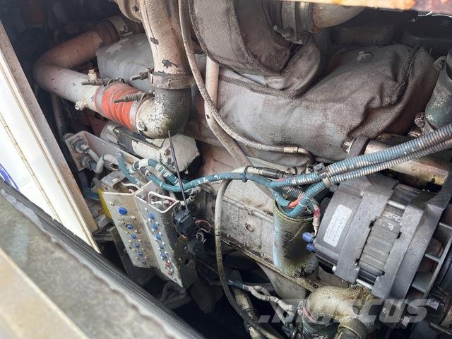 CMI MTP-4004B Betona klājēji