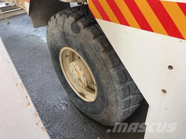 CMI MTP-4004B Betona klājēji