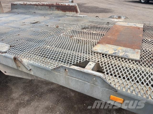 Cobbco Fabrications Vehicle transport trailers