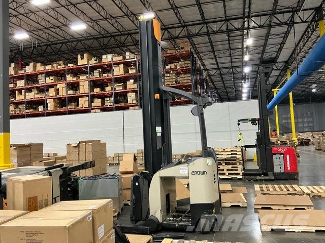 Crown RMD6025-32 Reach truck
