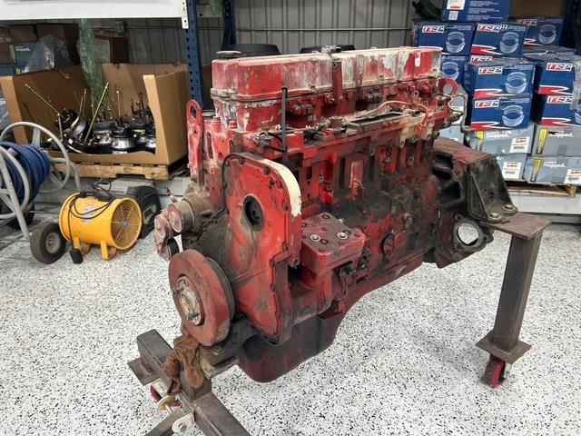 Cummins エンジン