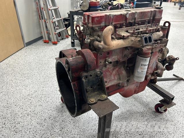 Cummins エンジン