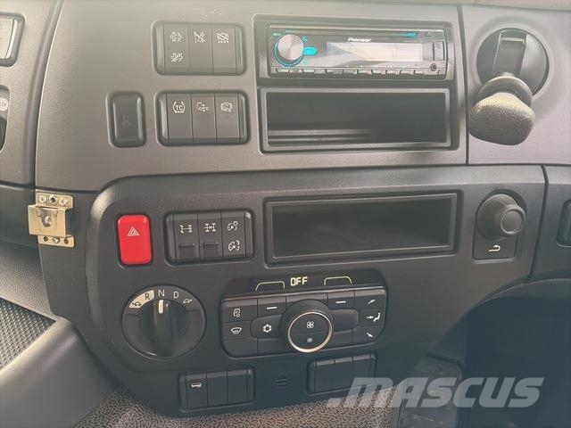 DAF CF 530 Camiões de chassis e cabine