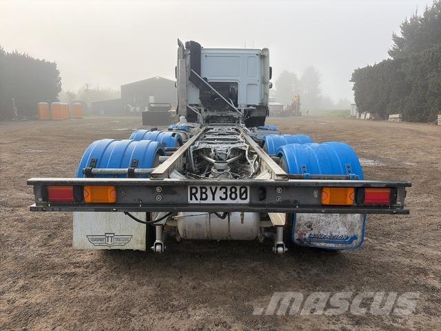 DAF CF 530 Camiões de chassis e cabine