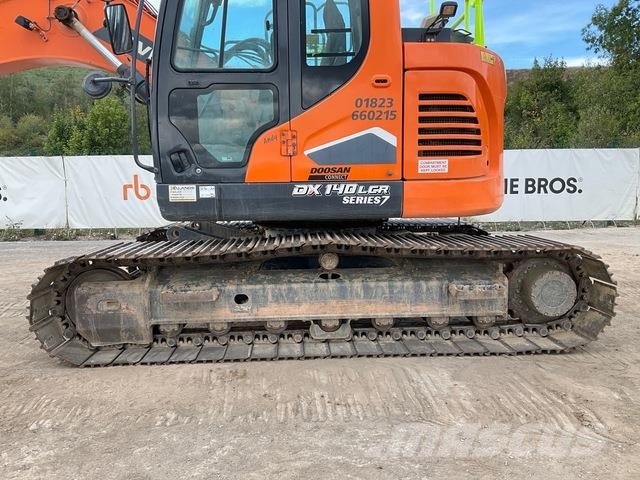 Develon DX140LCR-7 Raupenbagger