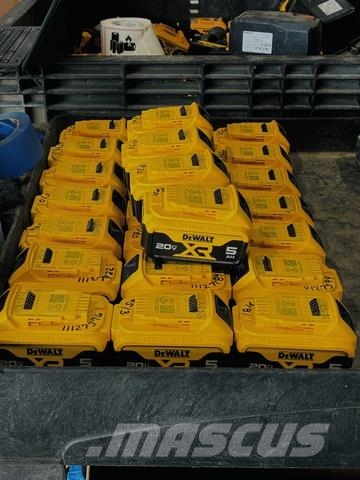 DeWalt Batteries (4) Jigsaws & (5) Grinders Diger