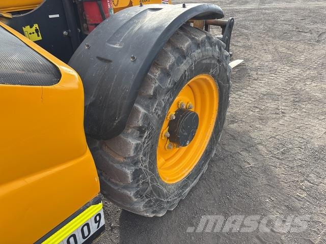 Dieci Agri Plus 40.7 Teleskopické manipulátory