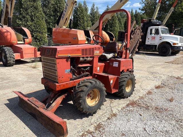 Ditch Witch 3700DD 트렌처