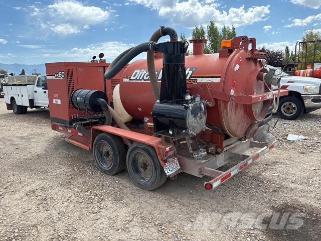 Ditch Witch FX60 مقطورات ذات صهاريج