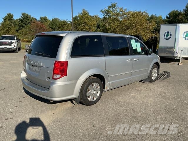 Dodge Grand Caravan SE Personbiler