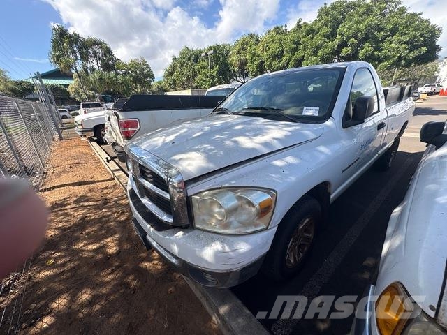 Dodge Ram 1500 Caja abierta/laterales abatibles