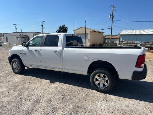 Dodge Ram 2500 Caja abierta/laterales abatibles