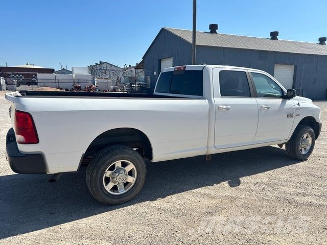 Dodge Ram 2500 Caja abierta/laterales abatibles