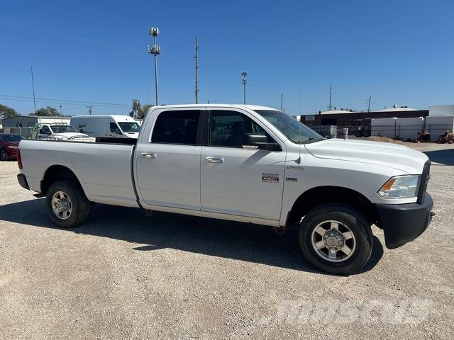 Dodge Ram 2500 Caja abierta/laterales abatibles