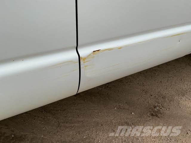Dodge Ram 2500 SLT Бортовые фургоны
