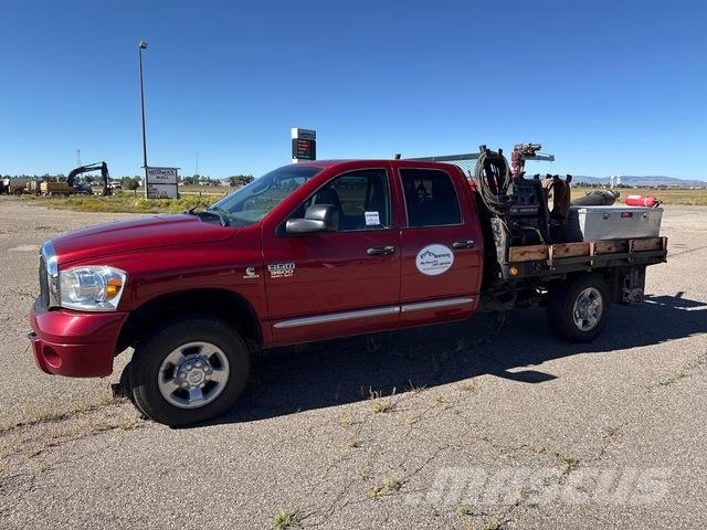 Dodge Ram 3500 Pritschenwagen/Pritschenwagen mit Seitenklappe